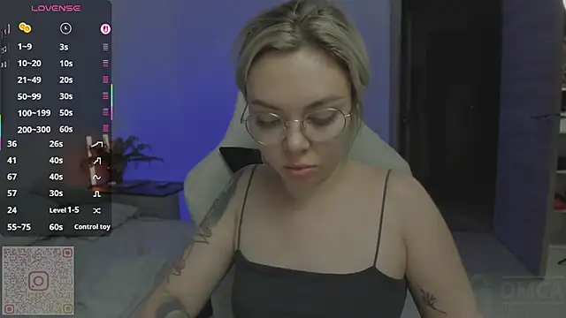 whoa-hoa-hoa-hoa-hoa online show from September 20, 3:57 pm