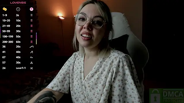 whoa-hoa-hoa-hoa-hoa online show from October 16, 9:05 pm