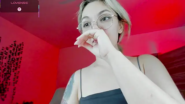 whoa-hoa-hoa-hoa-hoa online show from October 24, 6:26 pm