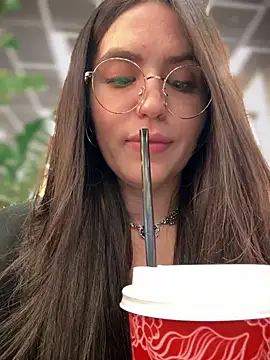 meow girl online show from September 19, 10:05 am