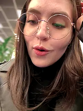 meow girl online show from October 2, 3:41 pm