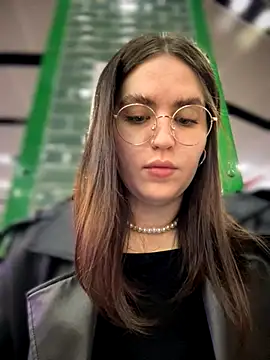 meow girl online show from December 5, 9:18 am