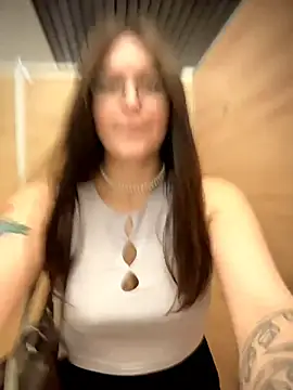 meow girl online show from July 4, 2:01 pm