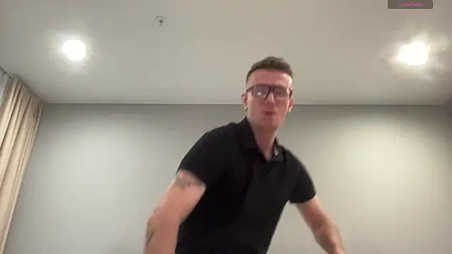 cute mark online show from November 18, 8:13 pm