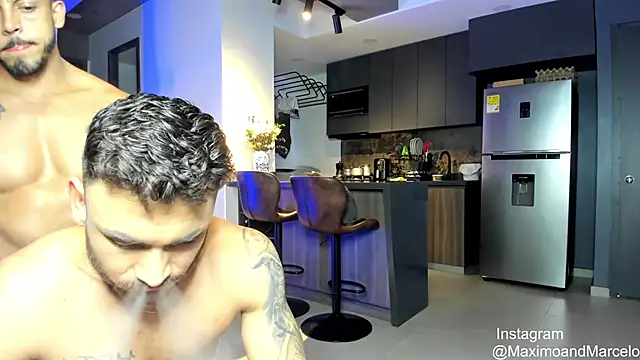 Maximo Marcelo online show from February 27, 3:14 am