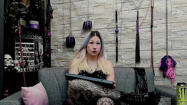 CruelMistress online show from December 15, 12:48 am