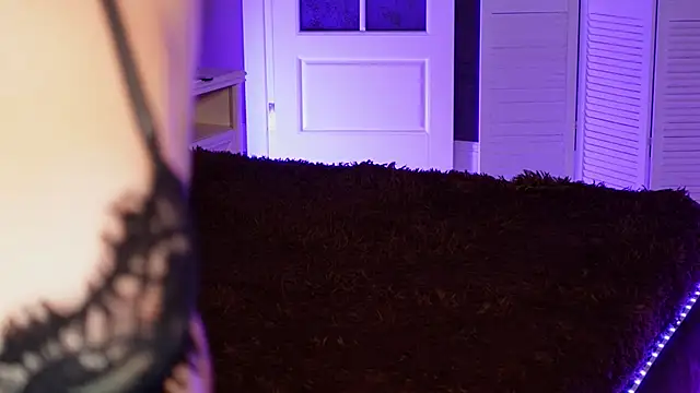 DinaCandy online show from November 14, 8:24 am