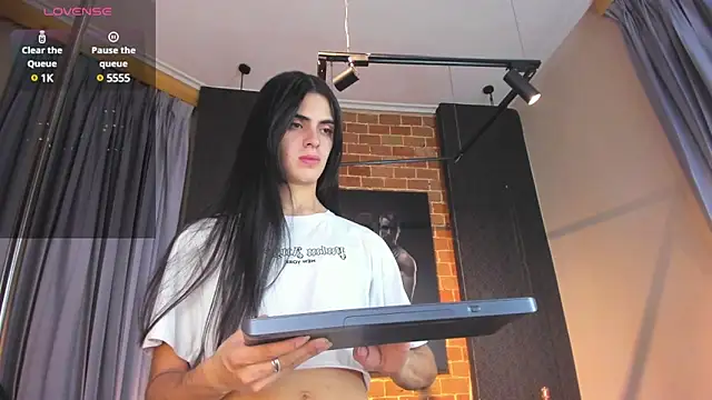 Venusflame   online show from January 25, 11:55 am