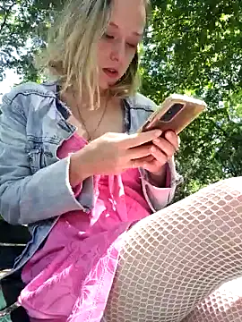 Snapshot of Public_Katrisha chatting on December 3, 1:43 pm Public Katrisha online show from December 3, 1:43 pm
