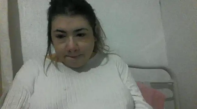CamilaCherryX online show from January 14, 1:47 am