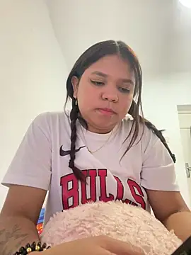 Amaia Nomi online show from September 8, 9:36 pm