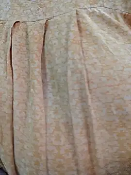 Snapshot of milf-kaira chatting on December 12, 5:10 am milf-kaira online show from December 12, 5:10 am