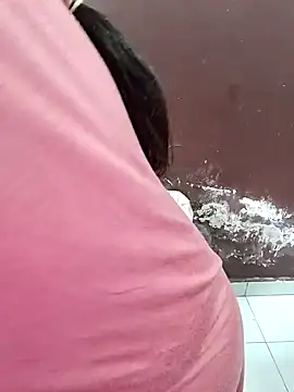 Snapshot of milf-kaira chatting on December 26, 10:16 am milf-kaira online show from December 26, 10:16 am