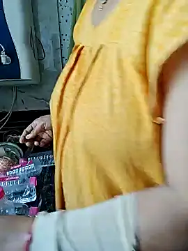 Snapshot of milf-kaira chatting on January 11, 4:59 am milf-kaira online show from January 11, 4:59 am