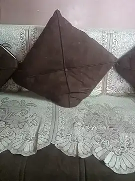 Snapshot of milf-kaira chatting on October 31, 6:03 am milf-kaira online show from October 31, 6:03 am