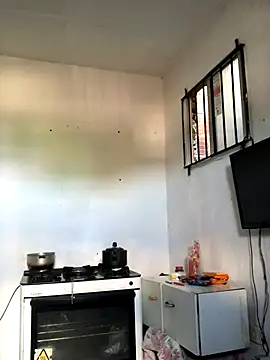 Snapshot of atruxbhb chatting on December 3, 5:00 pm atruxbhb online show from December 3, 5:00 pm