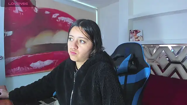 zoe connor19 online show from October 10, 8:30 pm