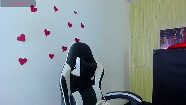 zoe connor19 online show from March 12, 8:37 pm