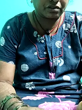 Snapshot of Tamilrojanew chatting on July 27, 4:47 pm Tamilrojanew online show from July 27, 4:47 pm