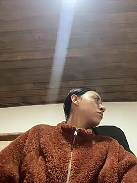 Snapshot of Little_aphrodite chatting on February 17, 7:09 pm Little aphrodite online show from February 17, 7:09 pm