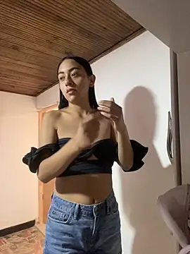 Snapshot of Little_aphrodite chatting on February 28, 7:59 pm Little aphrodite online show from February 28, 7:59 pm