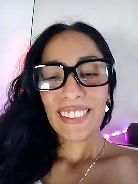 chloewildd  online show from October 19, 9:26 pm