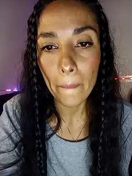 Snapshot of chloewildd_ chatting on May 3, 3:34 am chloewildd online show from May 3, 3:34 am