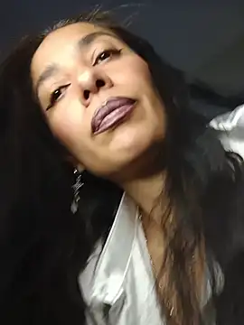 Snapshot of chloewildd_ chatting on July 23, 11:24 pm chloewildd online show from July 23, 11:24 pm
