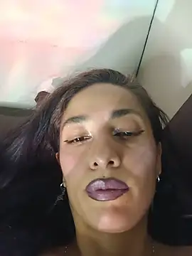 Snapshot of chloewildd_ chatting on July 26, 3:25 am chloewildd online show from July 26, 3:25 am
