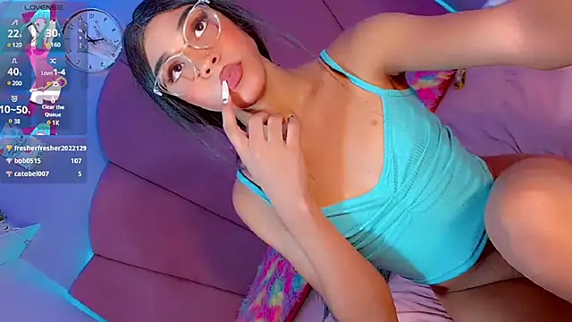 ValentinaMarinn online show from December 3, 11:46 pm