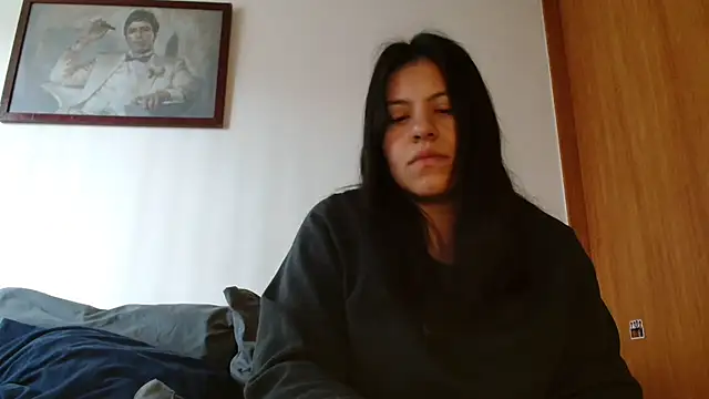 Snapshot of DirtyDi97 chatting on November 11, 1:44 pm DirtyDi97 online show from November 11, 1:44 pm