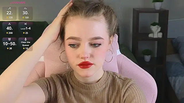 Eveleen Soleen online show from December 8, 7:32 pm