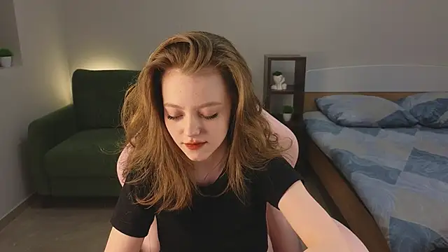 Eveleen Soleen online show from January 15, 8:37 pm