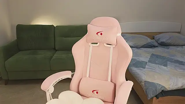 Eveleen Soleen online show from February 9, 10:21 pm