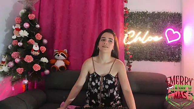 Chloesmithx  online show from December 19, 10:21 pm