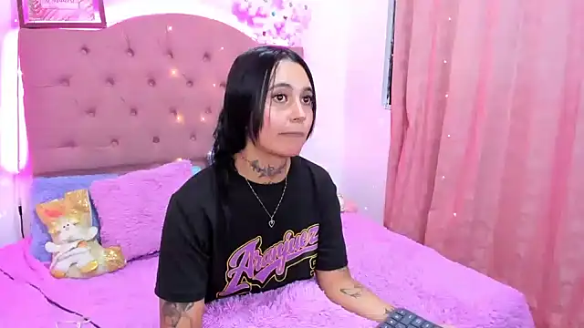  Mia  9 online show from December 24, 2:21 am