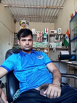 Snapshot of Priynkarani chatting on November 20, 7:19 am Priynkarani online show from November 20, 7:19 am