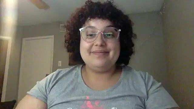 Snapshot of kawaiimay chatting on January 1, 12:32 am kawaiimay online show from January 1, 12:32 am