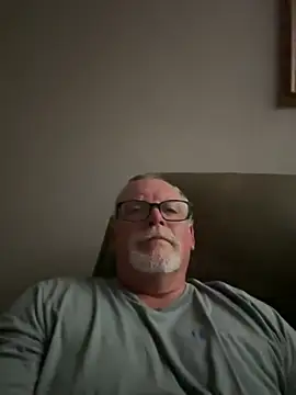 Snapshot of wildrocket02 chatting on May 19, 2:18 am wildrocket02 online show from May 19, 2:18 am