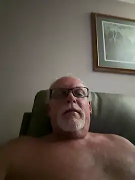 Snapshot of wildrocket02 chatting on June 5, 3:35 am wildrocket02 online show from June 5, 3:35 am