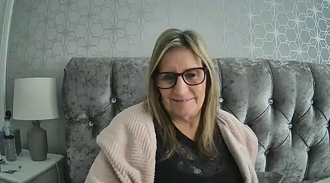 Additive Mature Linda online show from January 20, 2:46 pm