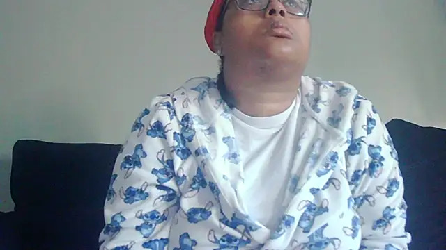 Snapshot of vanilla_chocolate23 chatting on October 4, 7:06 am vanilla chocolate23 online show from October 4, 7:06 am