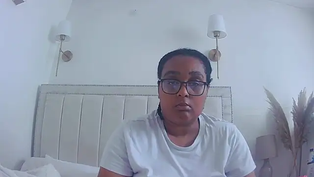 Snapshot of vanilla_chocolate23 chatting on October 9, 8:12 am vanilla chocolate23 online show from October 9, 8:12 am