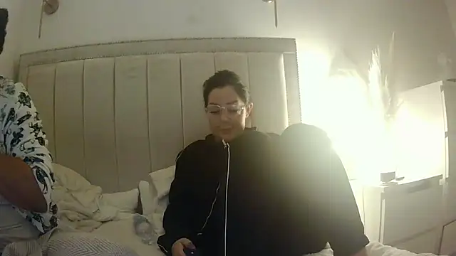 Snapshot of vanilla_chocolate23 chatting on October 13, 6:52 pm vanilla chocolate23 online show from October 13, 6:52 pm