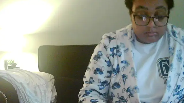 Snapshot of vanilla_chocolate23 chatting on October 23, 8:57 am vanilla chocolate23 online show from October 23, 8:57 am