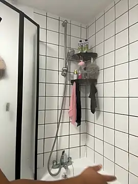 Snapshot of vanilla_chocolate23 chatting on November 1, 10:28 am vanilla chocolate23 online show from November 1, 10:28 am