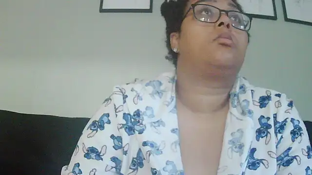 Snapshot of vanilla_chocolate23 chatting on November 10, 8:46 am vanilla chocolate23 online show from November 10, 8:46 am