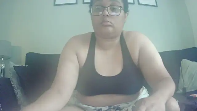 Snapshot of vanilla_chocolate23 chatting on June 23, 8:01 am vanilla chocolate23 online show from June 23, 8:01 am