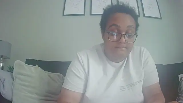 Snapshot of vanilla_chocolate23 chatting on July 5, 2:24 pm vanilla chocolate23 online show from July 5, 2:24 pm