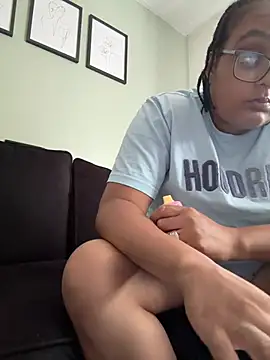 Snapshot of vanilla_chocolate23 chatting on July 22, 9:12 am vanilla chocolate23 online show from July 22, 9:12 am